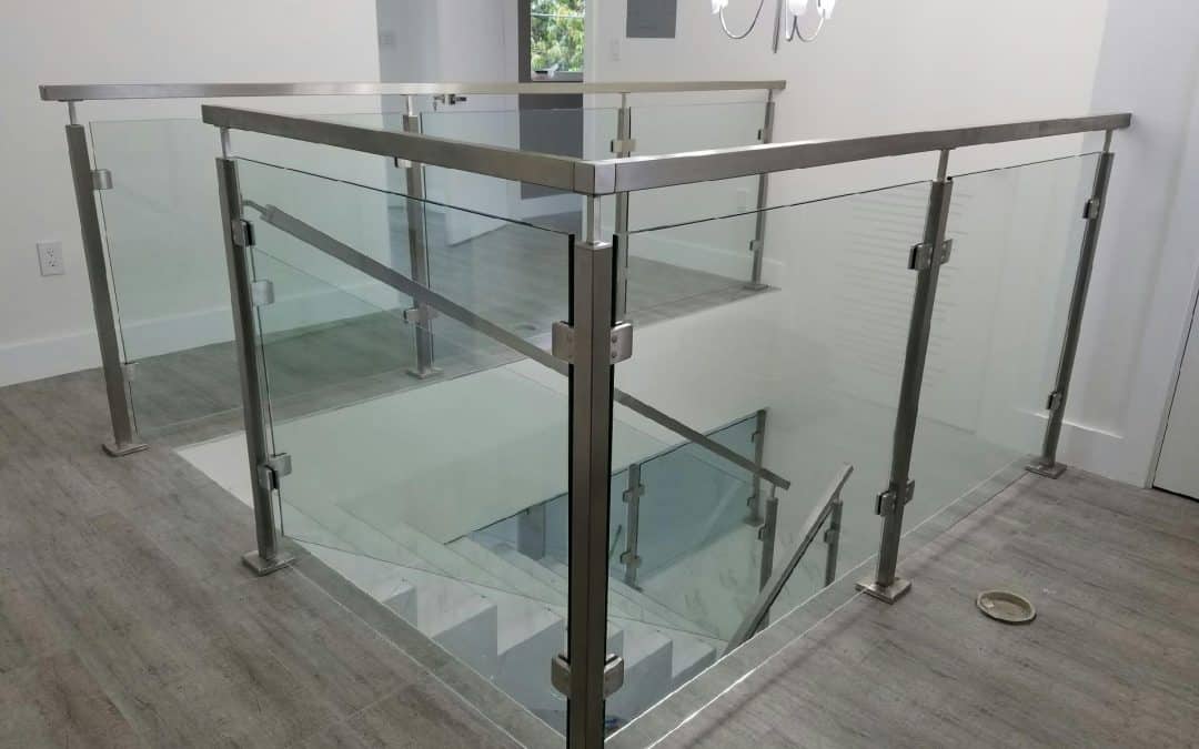 Barandilla de vidrio y poste de acero inoxidable, Odalis Residence